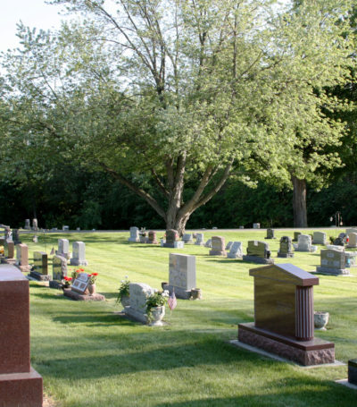 Graceland Cemetery - Grounds